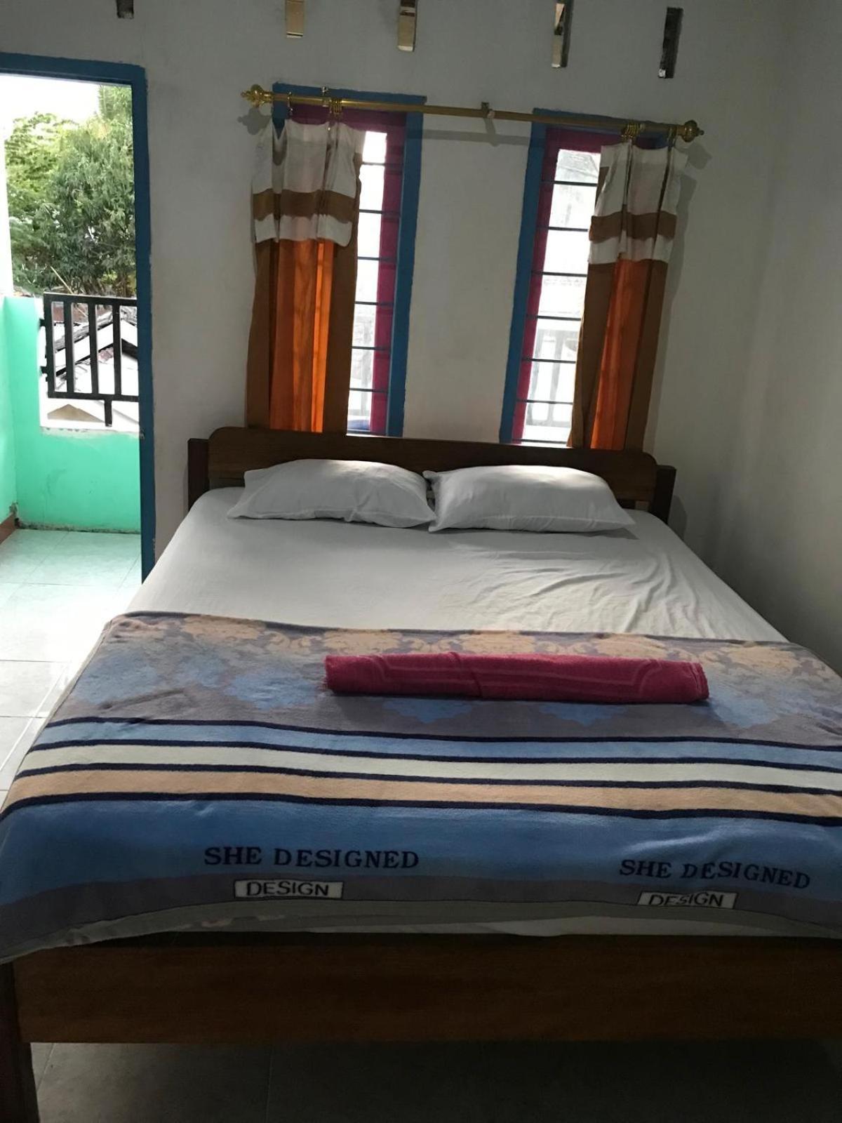 Bulan Homestay Plambi Exteriör bild